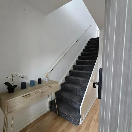 Apartment Stylish Mezzanine Centre *
