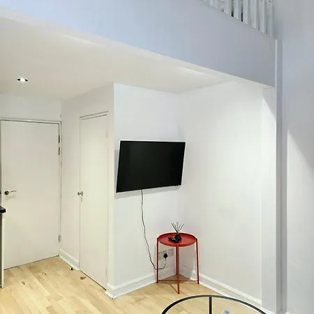 Apartment Stylish Mezzanine Centre