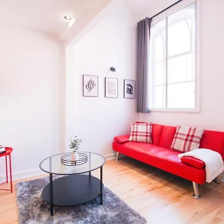 Stylish Mezzanine Centre *